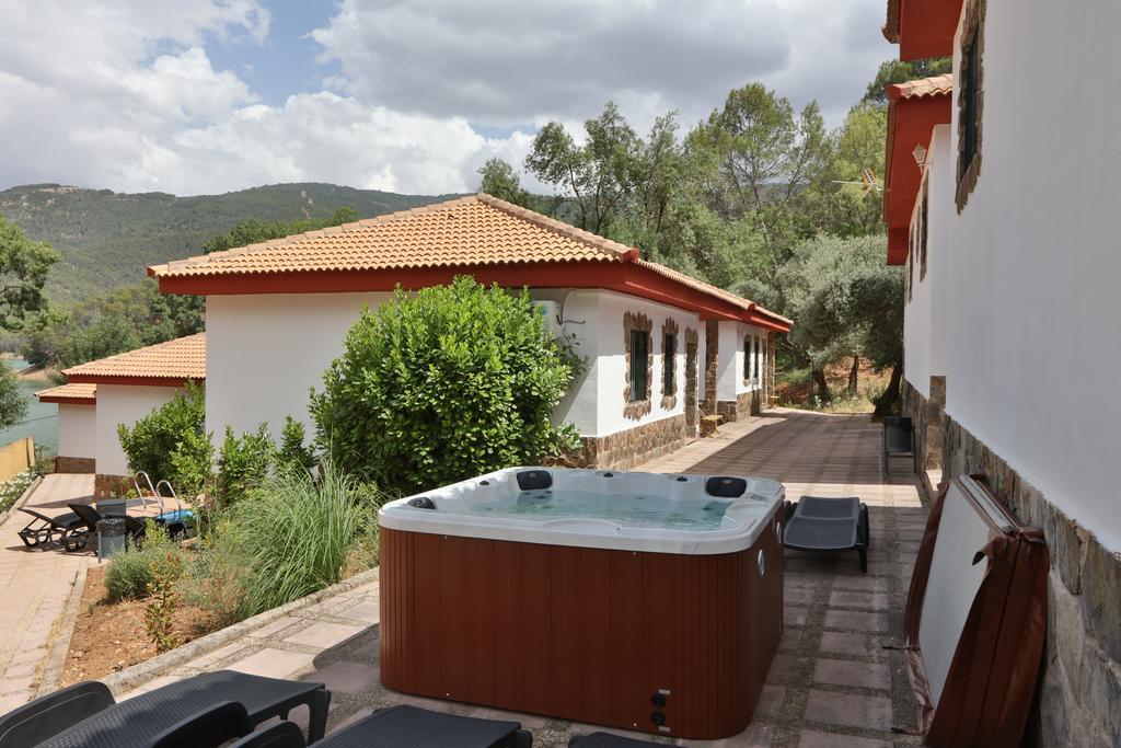 Apartamentos El Madronal Coto Rios Luaran gambar